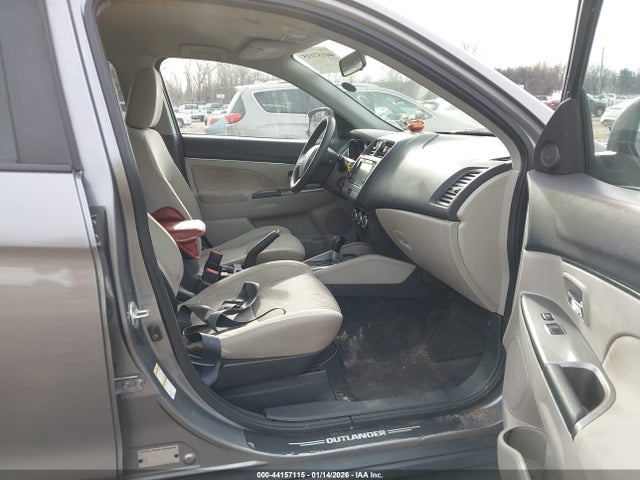 Mitsubishi Outlander 2.0 Es