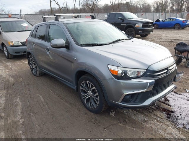Salvage Mitsubishi Outlander Image