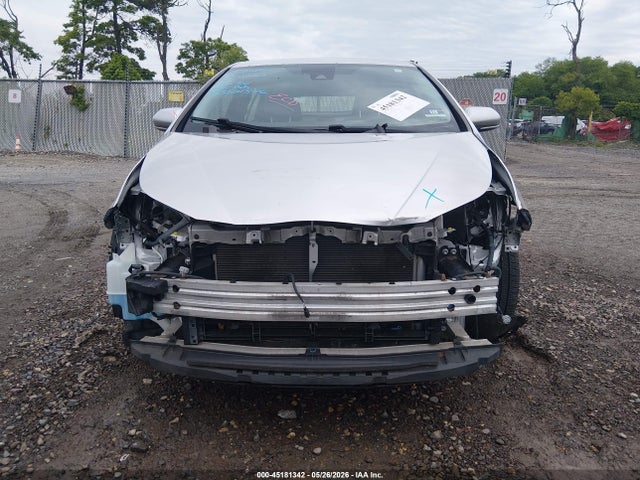 Toyota Prius Four Touring