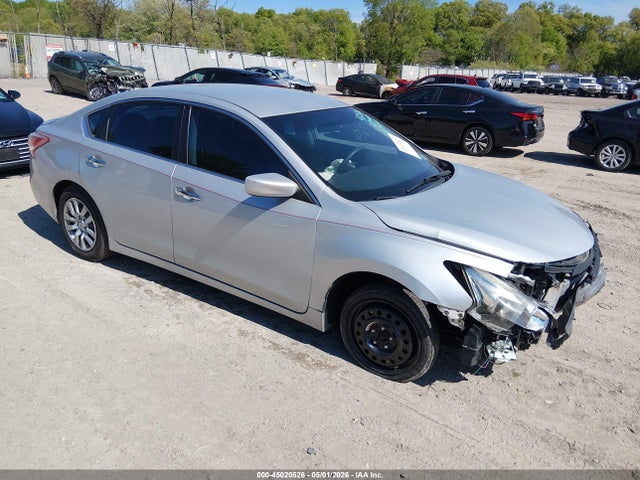 Salvage Nissan Altima Image