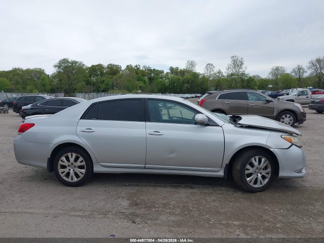 Toyota Avalon Xls