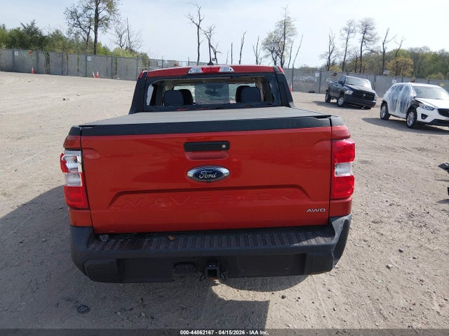 Ford Maverick Lariat