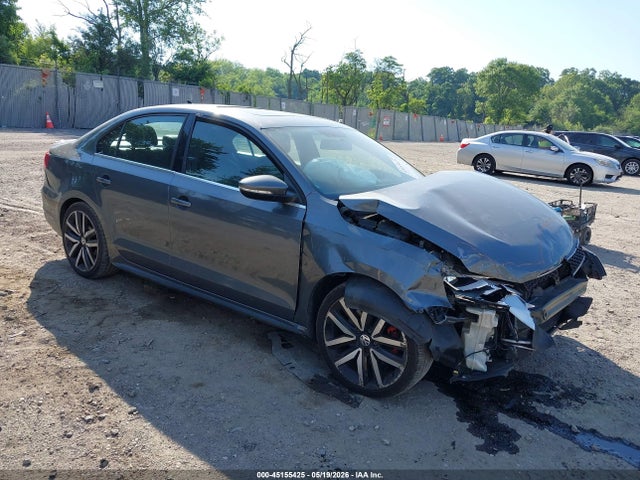 Salvage Volkswagen Jetta Image
