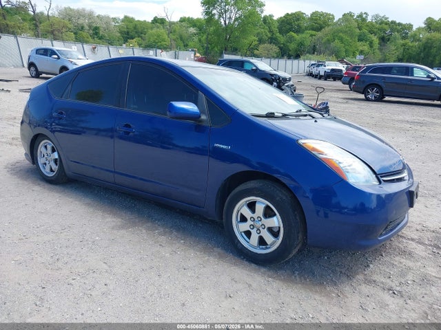 Salvage Toyota Prius Image