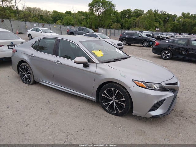 Salvage Toyota Camry Image