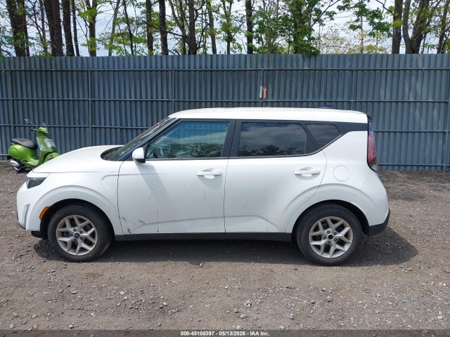 Kia Soul Lx