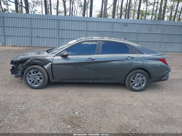 Hyundai ELANTRA Sel