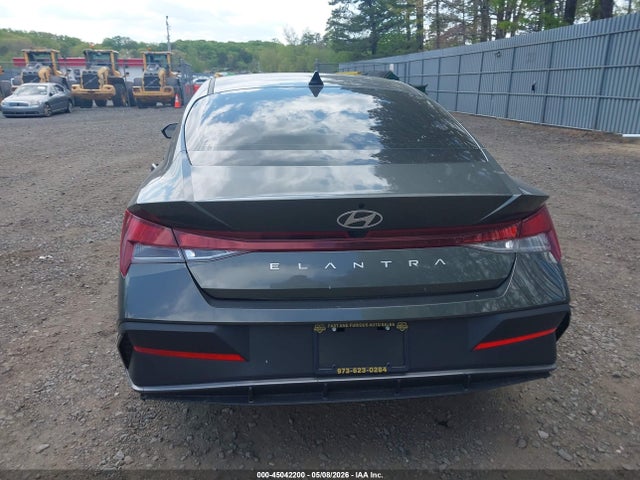 Hyundai ELANTRA Sel