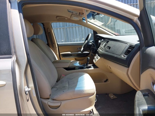 Kia Sedona Lx