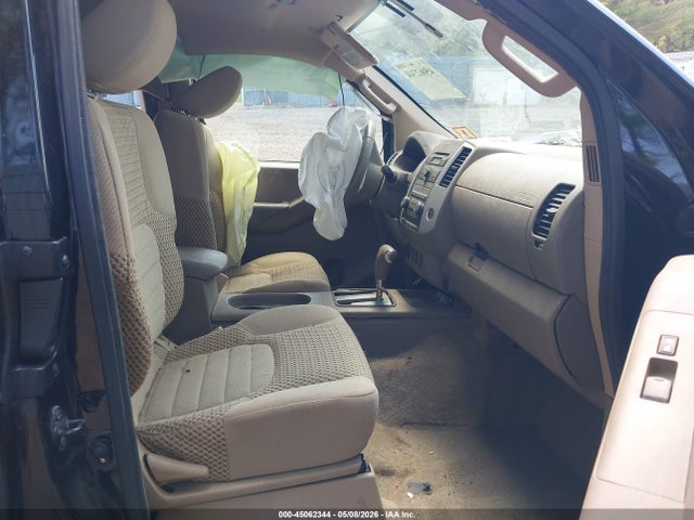 Nissan Frontier Sv