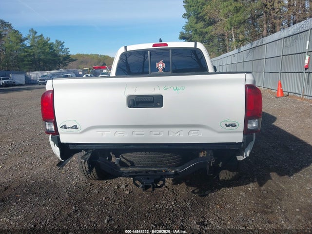 Toyota Tacoma Sr5 V6
