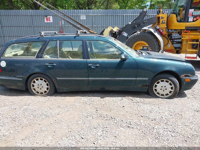 Mercedes-Benz E-Class 4m
