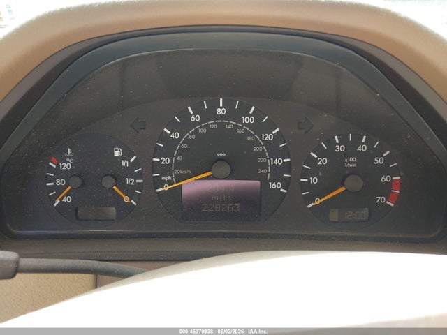 Mercedes-Benz E-Class 4m