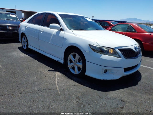 Salvage Toyota Camry Image