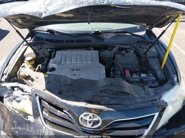 Toyota Camry Le V6