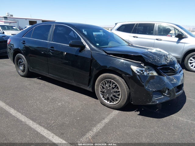 Salvage Toyota Camry Image