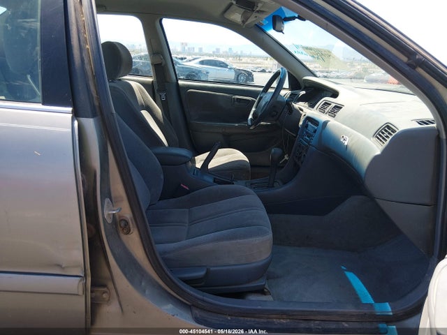 Toyota Camry Ce