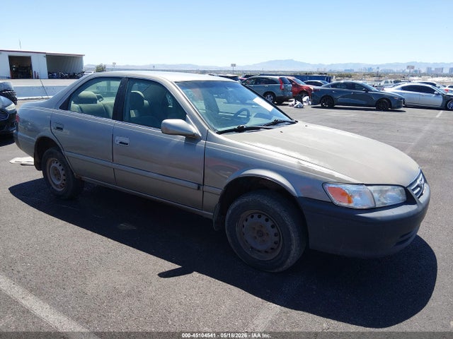 Salvage Toyota Camry Image