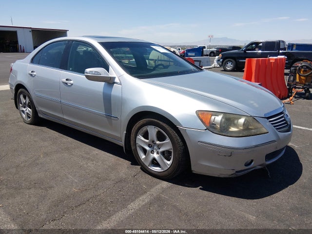Salvage Acura RL Image