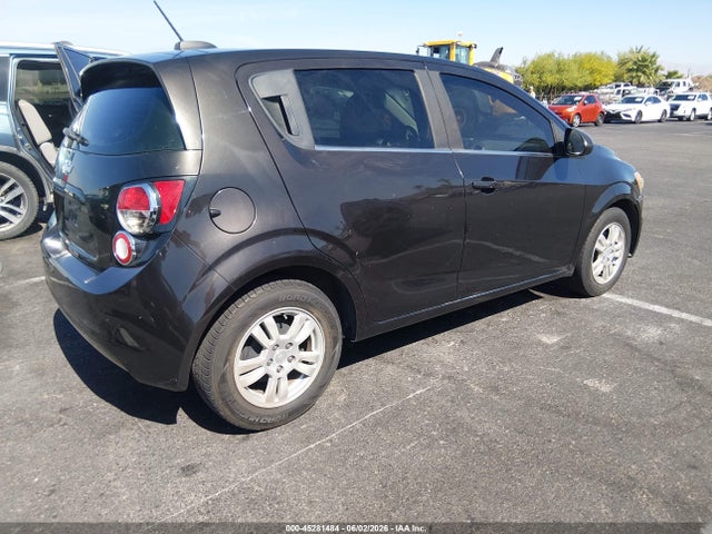 Chevrolet Sonic Lt Auto