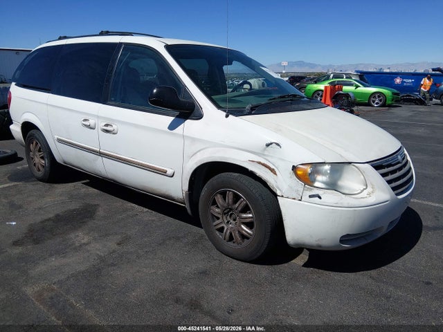 Salvage Chrysler Town & Country Image