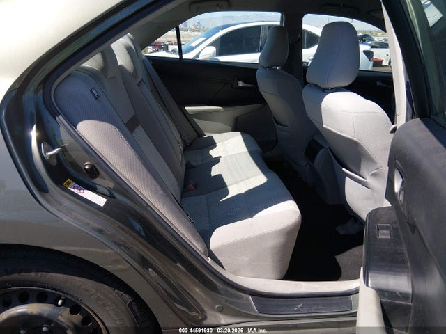 Toyota Camry Le