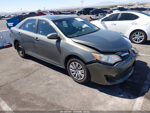 Salvage Toyota Camry Image
