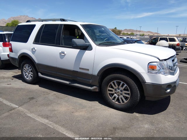 Salvage Ford Expedition Image