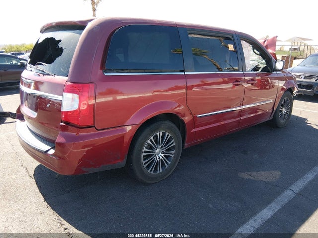 Chrysler Town & Country S