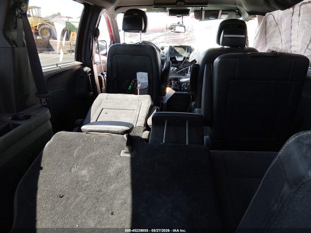 Chrysler Town & Country S