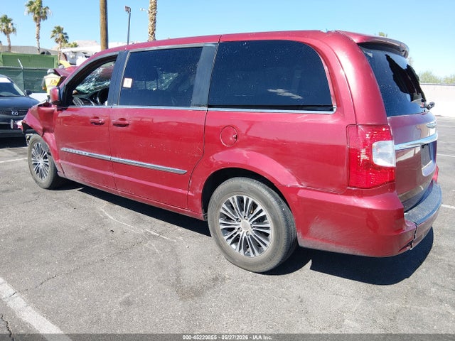 Chrysler Town & Country S