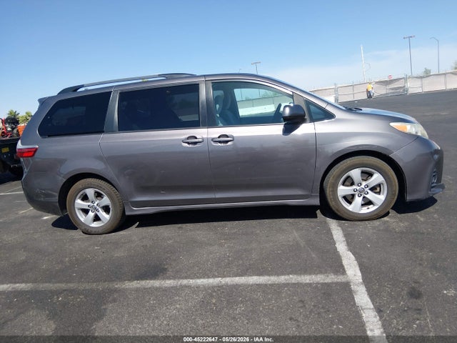 Toyota Sienna Le 8 Passenger