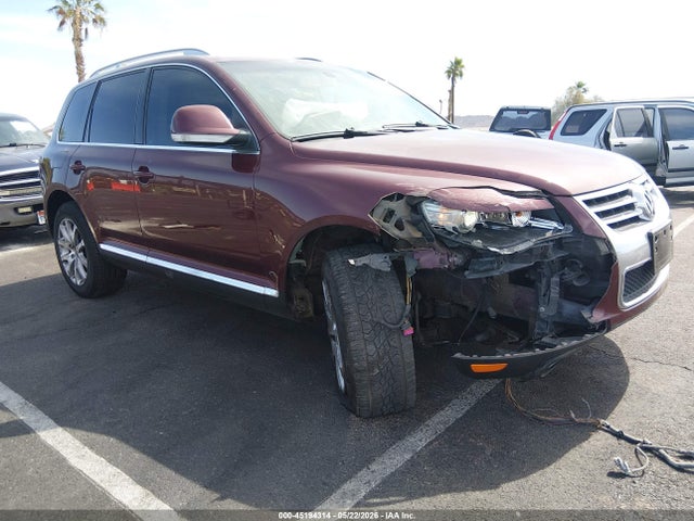 Salvage Volkswagen Touareg Image