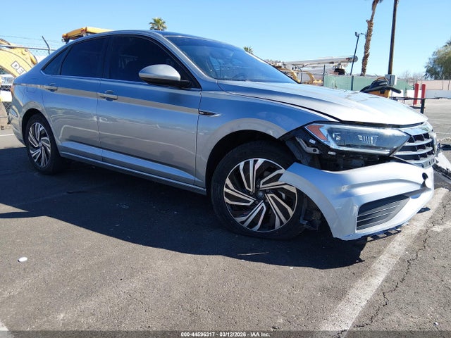 Salvage Volkswagen Jetta Image