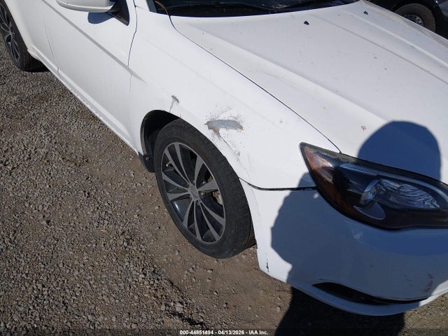 Chrysler 200 S