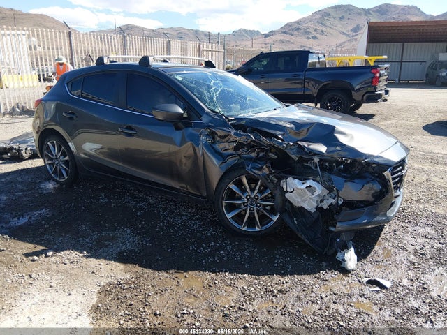 Salvage Mazda Mazda3 Image