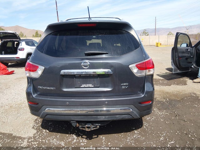 Nissan Pathfinder Sv