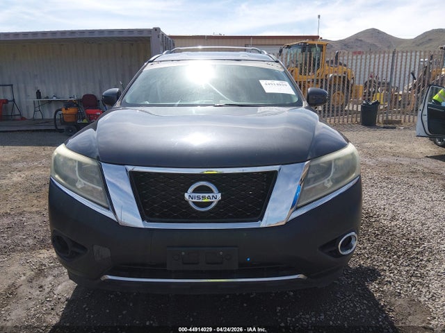 Nissan Pathfinder Sv