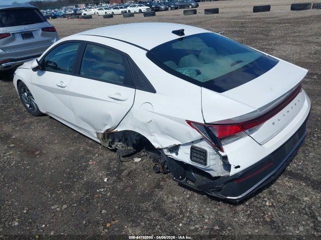 Hyundai ELANTRA Sel