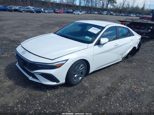 Hyundai ELANTRA Sel