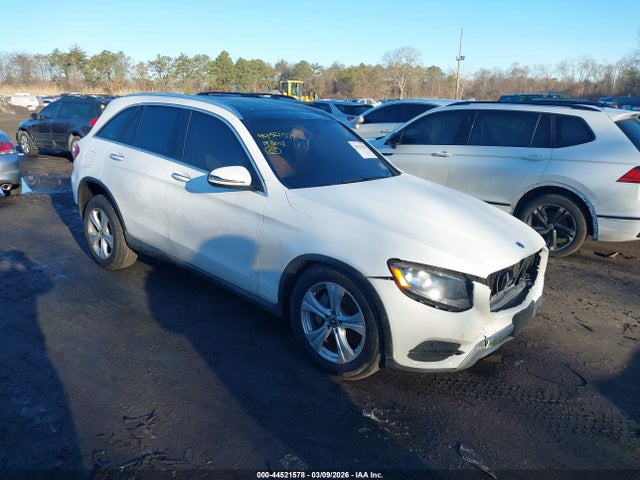 Salvage Mercedes-Benz GLC Image