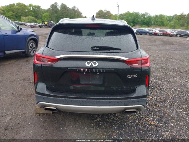 INFINITI Qx Essential
