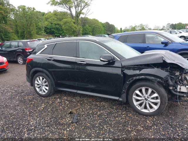 INFINITI Qx Essential