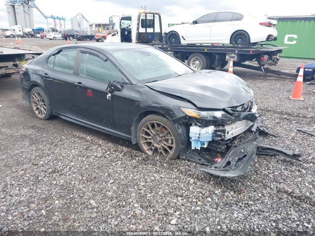 Salvage Toyota Camry Image