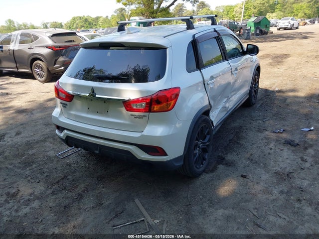 Mitsubishi Outlander 2.0 Le