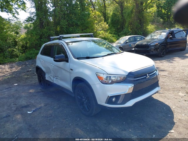 Salvage Mitsubishi Outlander Image