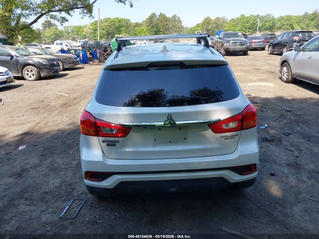 Mitsubishi Outlander 2.0 Le