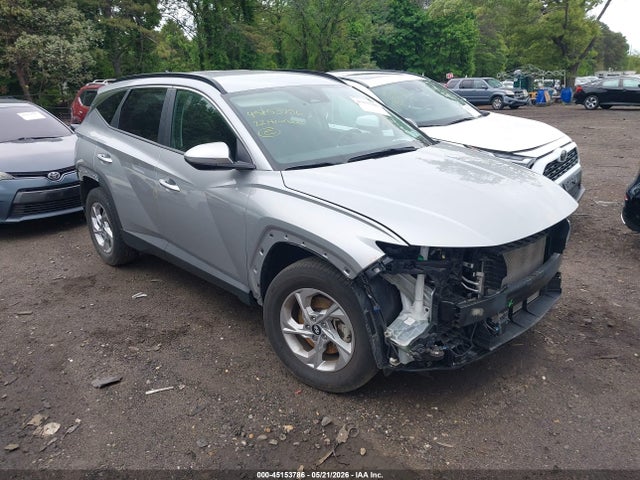 Salvage Hyundai TUCSON Image