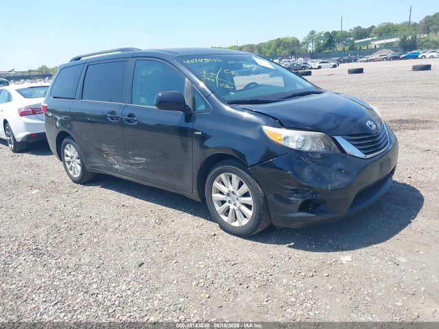 Salvage Toyota Sienna Image