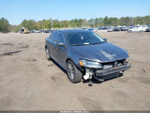 Salvage Volkswagen Passat Image
